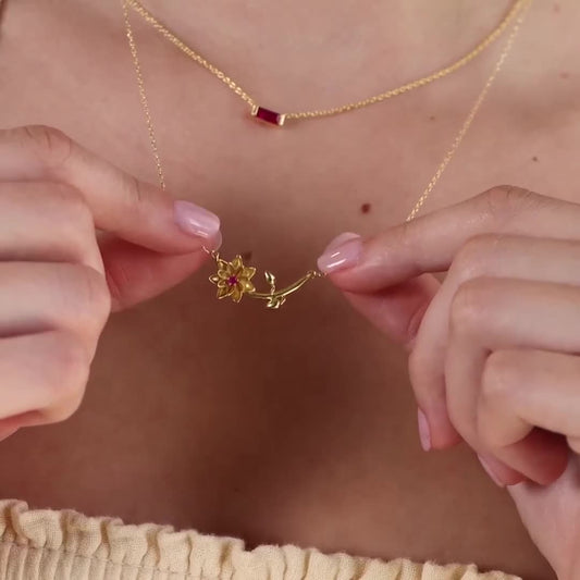 Mama's Bloom Birth Flower Necklace Stella Harte