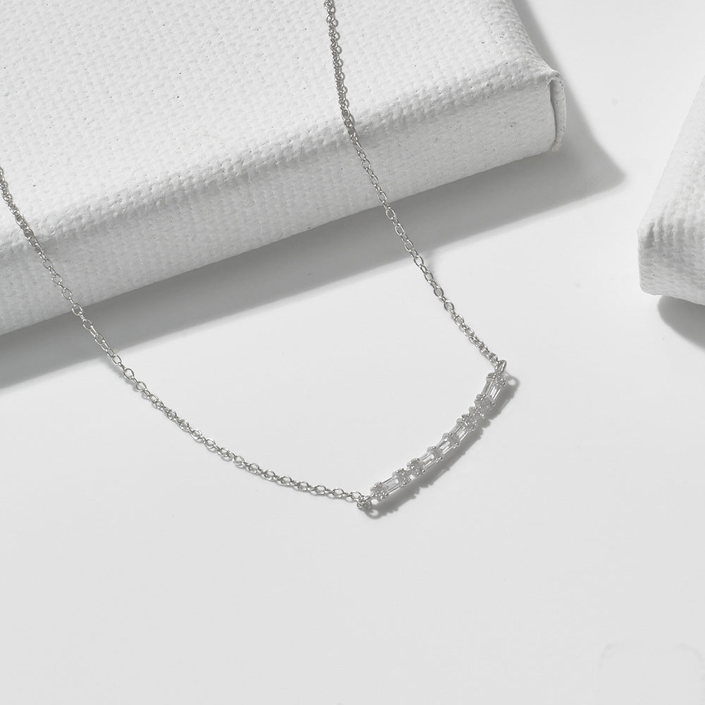 SmileyGeo Gleam Necklace Stella Harte