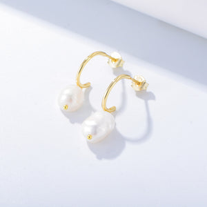 Sophie’s PearlGlow Earrings
