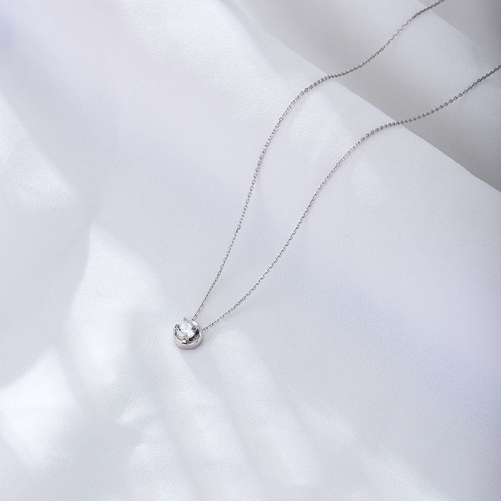 Whispering Hollow Kiss Necklace