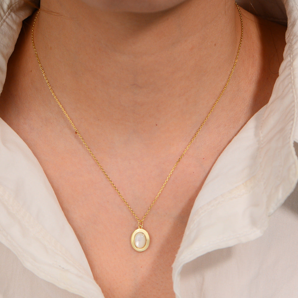 OvalGlow Retro Chic Necklace