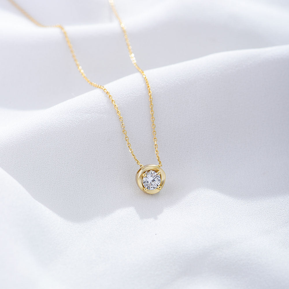 Whispering Hollow Kiss Necklace