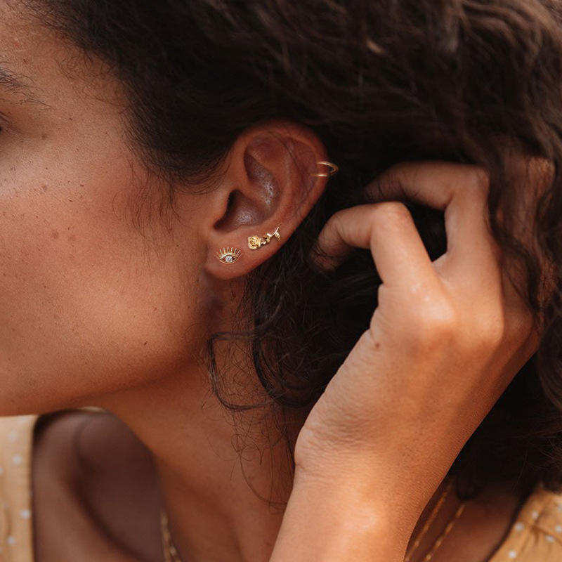 Sparkle Lash Eyes Earrings