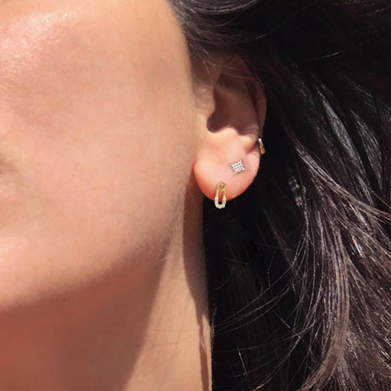 Glimmering U-Link Studs
