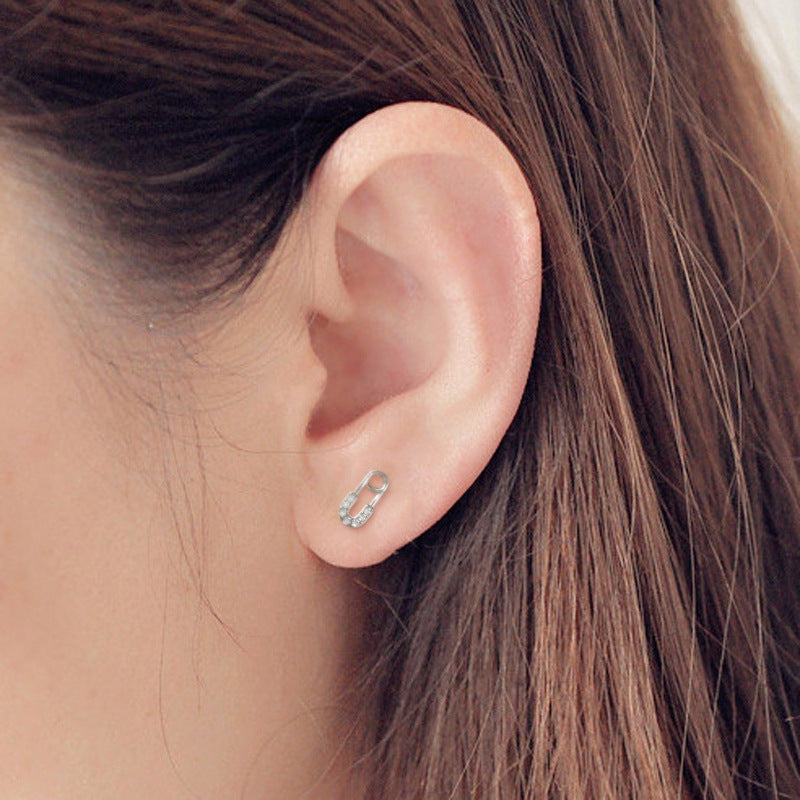 Glimmering U-Link Studs