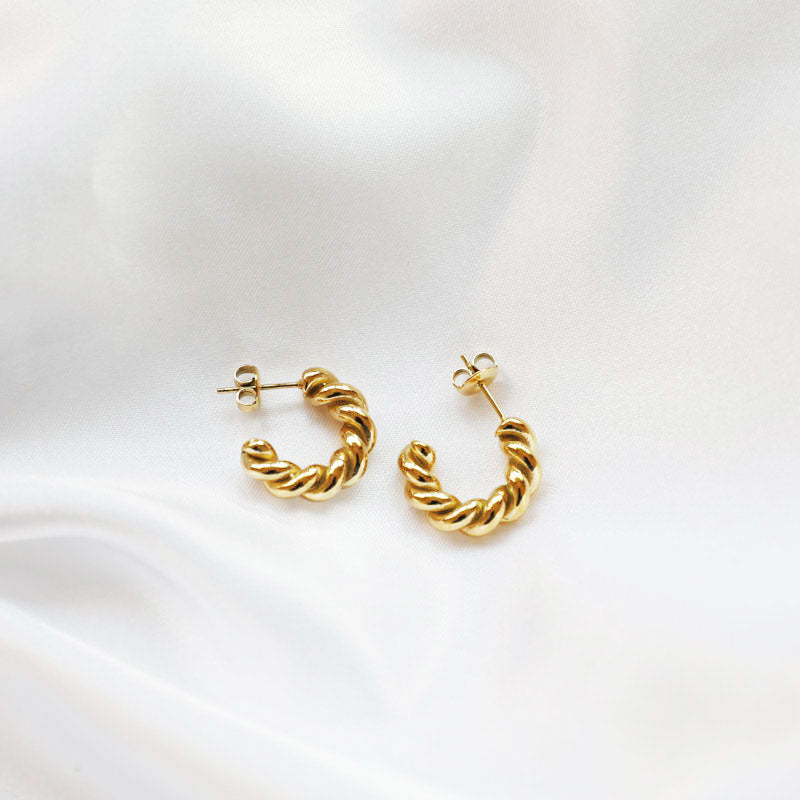 Onyx Crescent Hoop Mystery Stella Harte