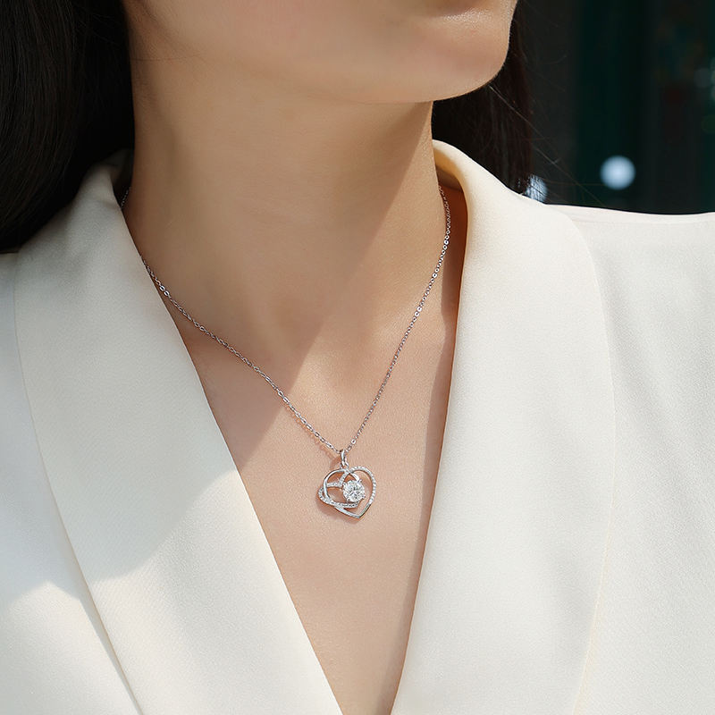 Elara Heart Necklace Stella Harte
