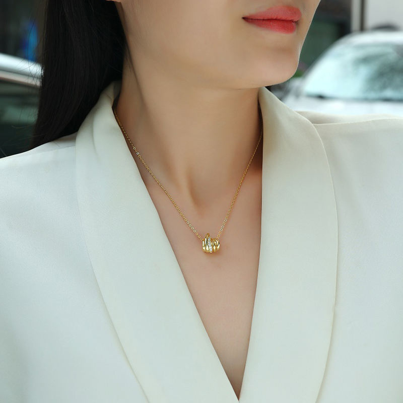 Aurelia Twist Necklace Stella Harte