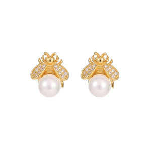 Buzzing Bee Pearl Studs