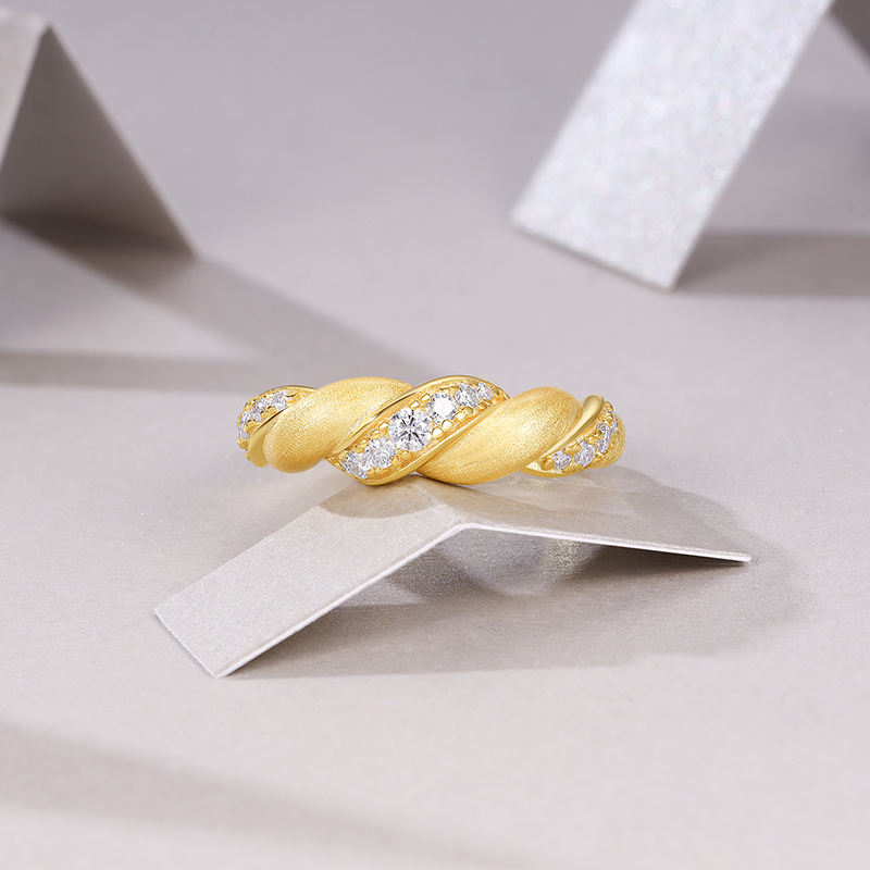 Aurelia Twist Ring Stella Harte
