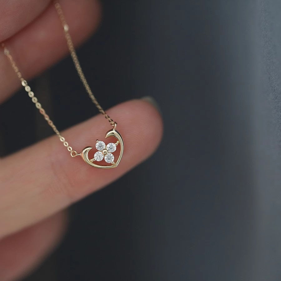 Clover's Luck Silhouette Necklace Necklace Stella Harte