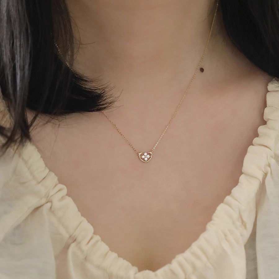 Clover's Luck Silhouette Necklace Necklace Stella Harte