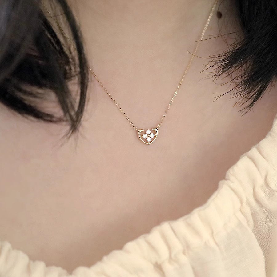 Clover's Luck Silhouette Necklace Necklace Stella Harte