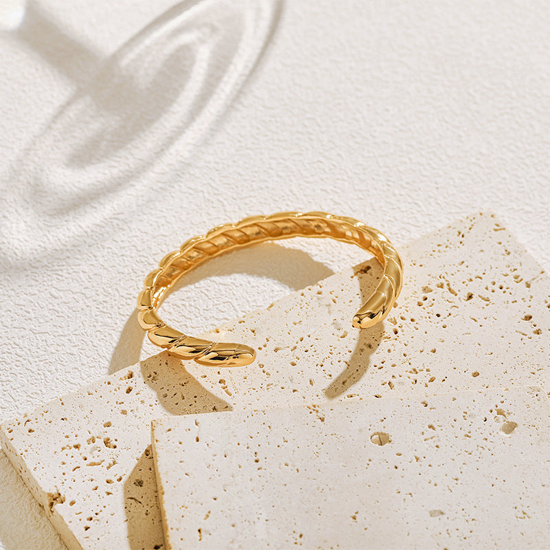 French Twist Cuff Stella Harte