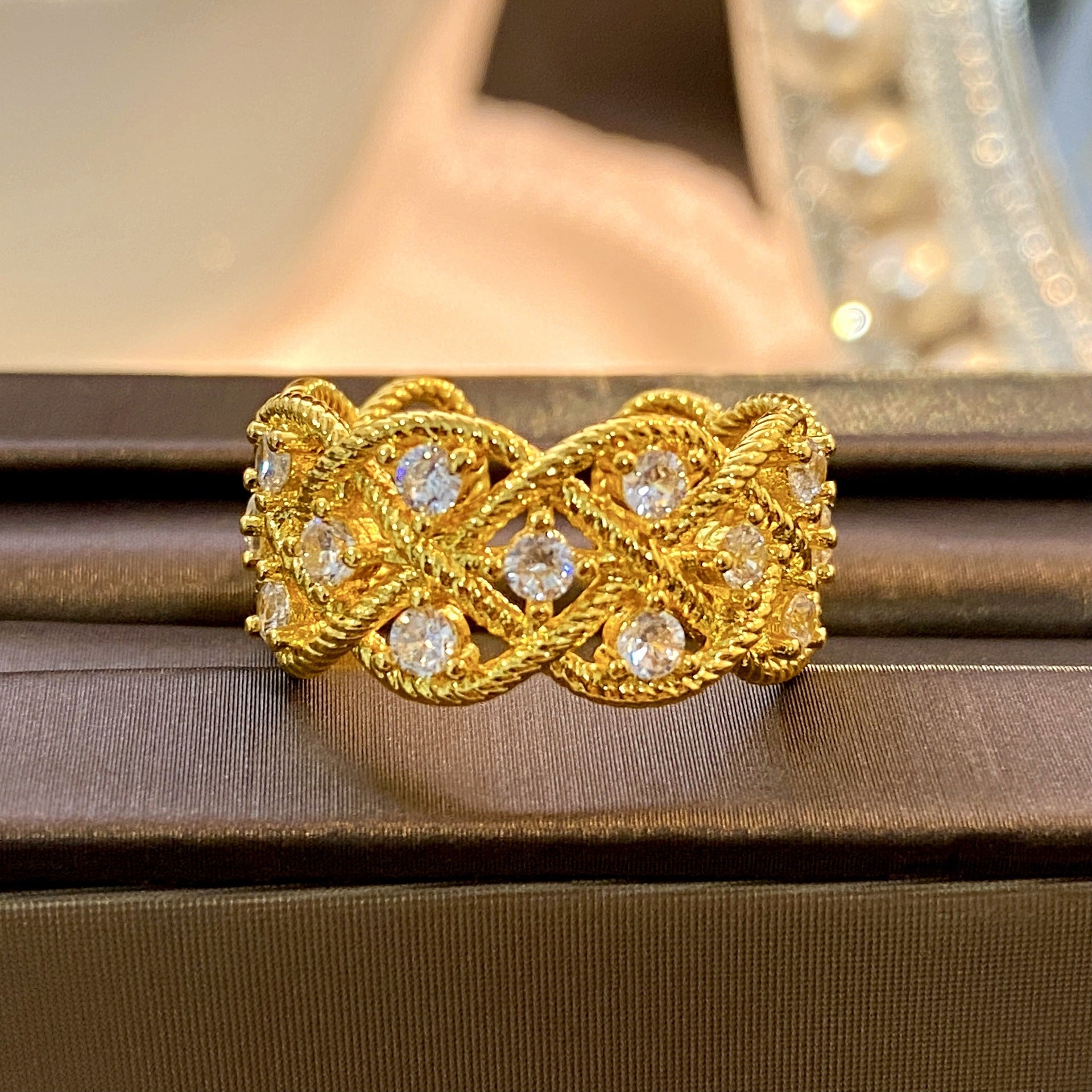 The Eternal Elegance Ring Stella Harte