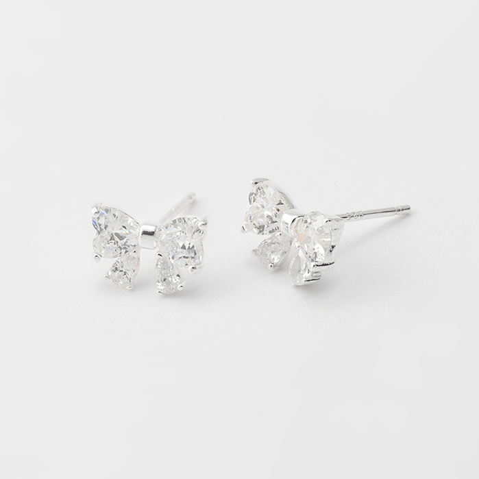 Ribbon Elegance Stud Earrings