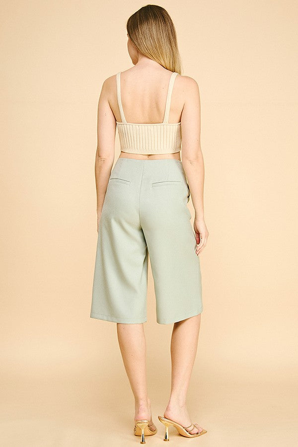 Textured Twill Darted Long Bermuda Shorts