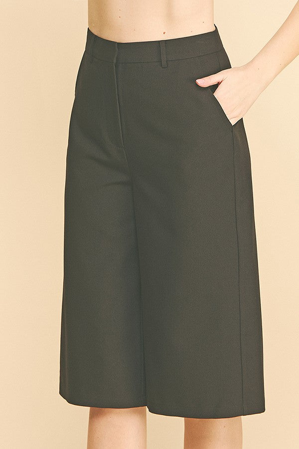 Twill Capri Wide Leg Bermuda Shorts