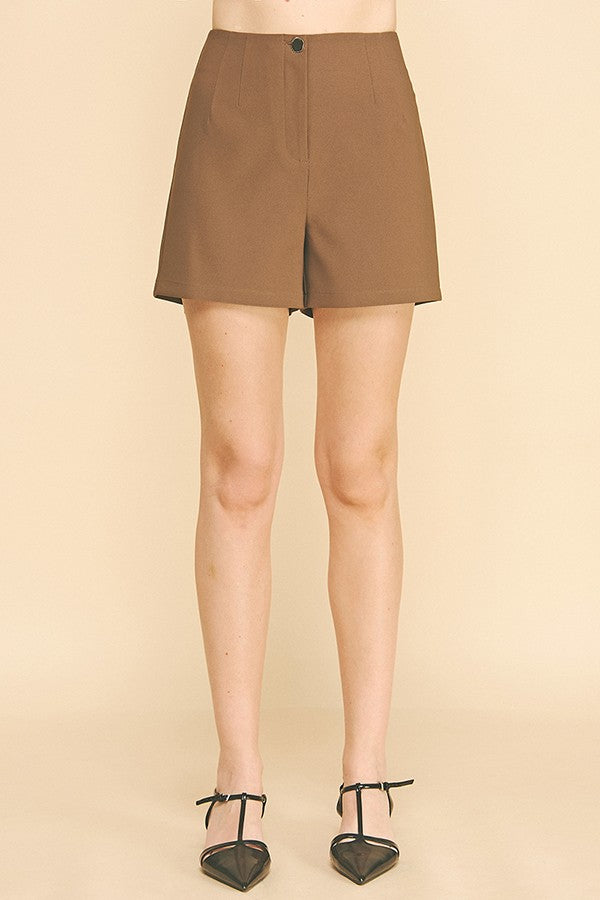 Twill Onyx Gold Button Darted Waist Shorts