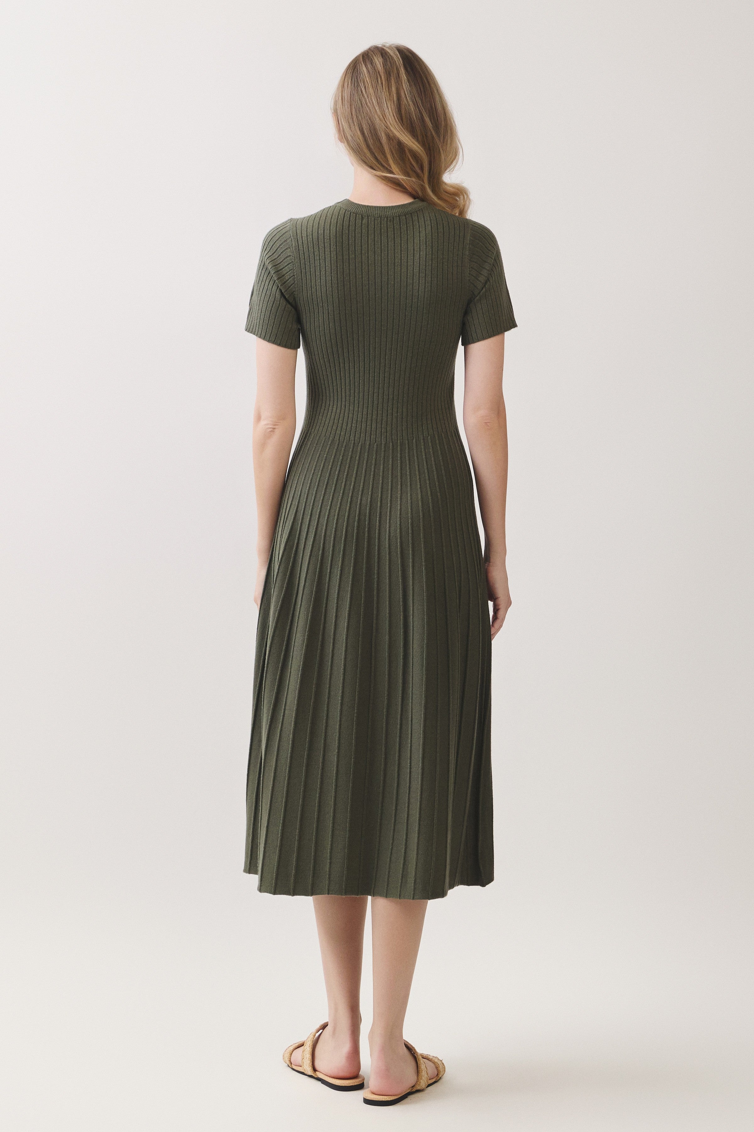 Ribbed Knit Short Sleeve Midi Dress