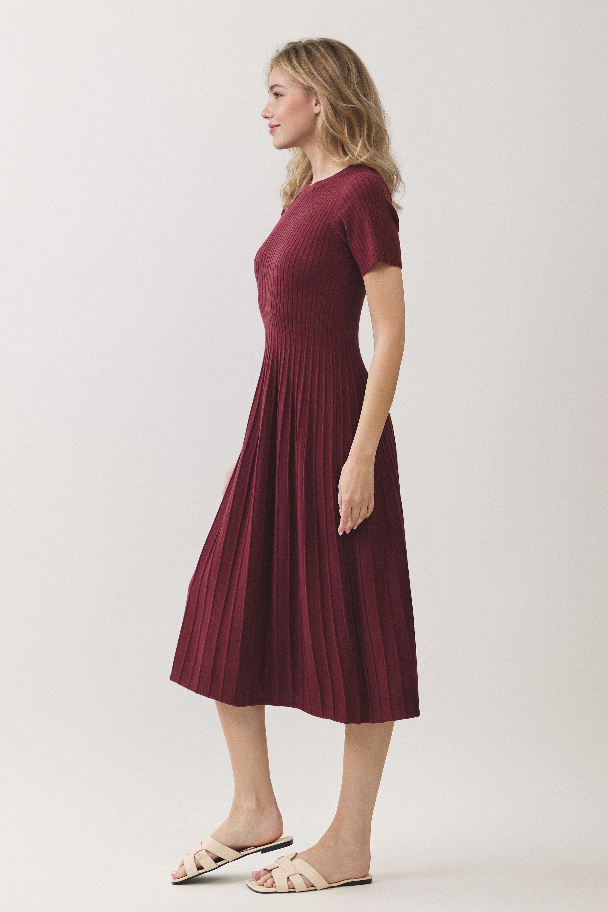 Ribbed Knit Short Sleeve Midi Dress