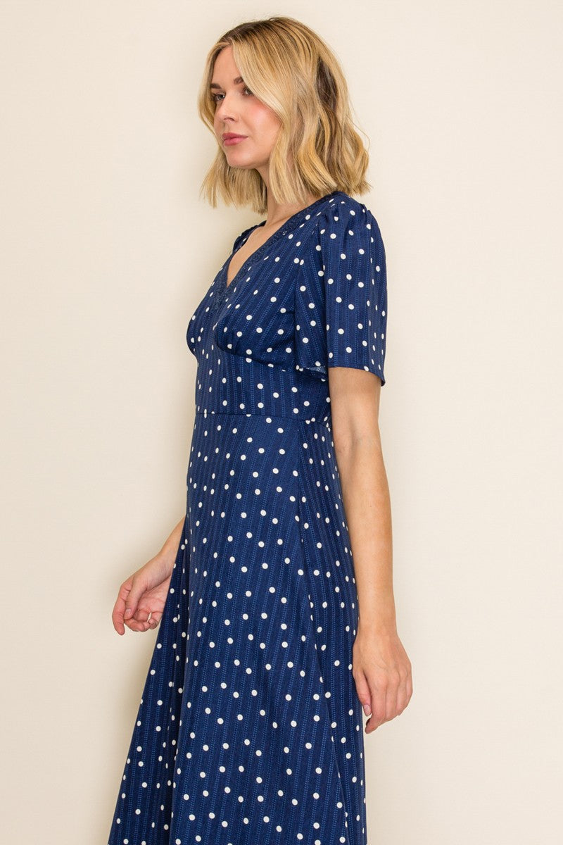 Plus Size Lace Trim V-neck Tea Dress