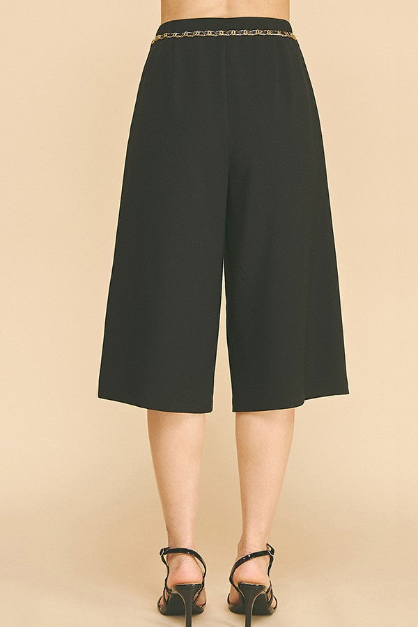 Twill Faux Gold Pearl End Chain Bermuda Shorts