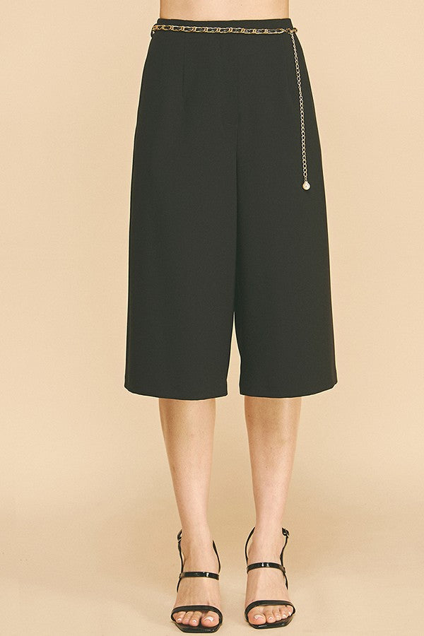 Twill Faux Gold Pearl End Chain Bermuda Shorts