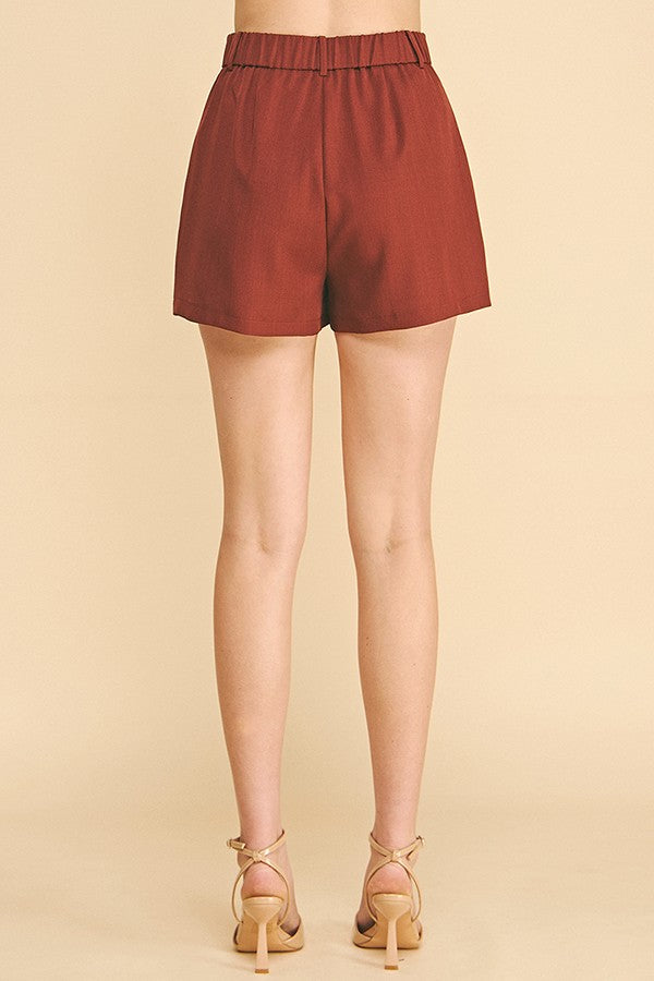 Twill Single Pleated Tailored Fitted Shorts
