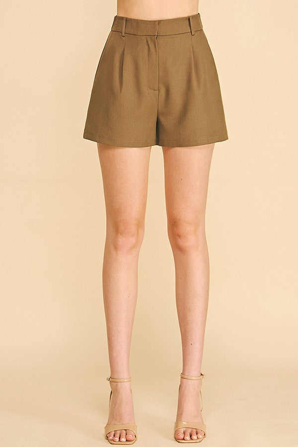 Twill Single Pleated Tailored Fitted Shorts