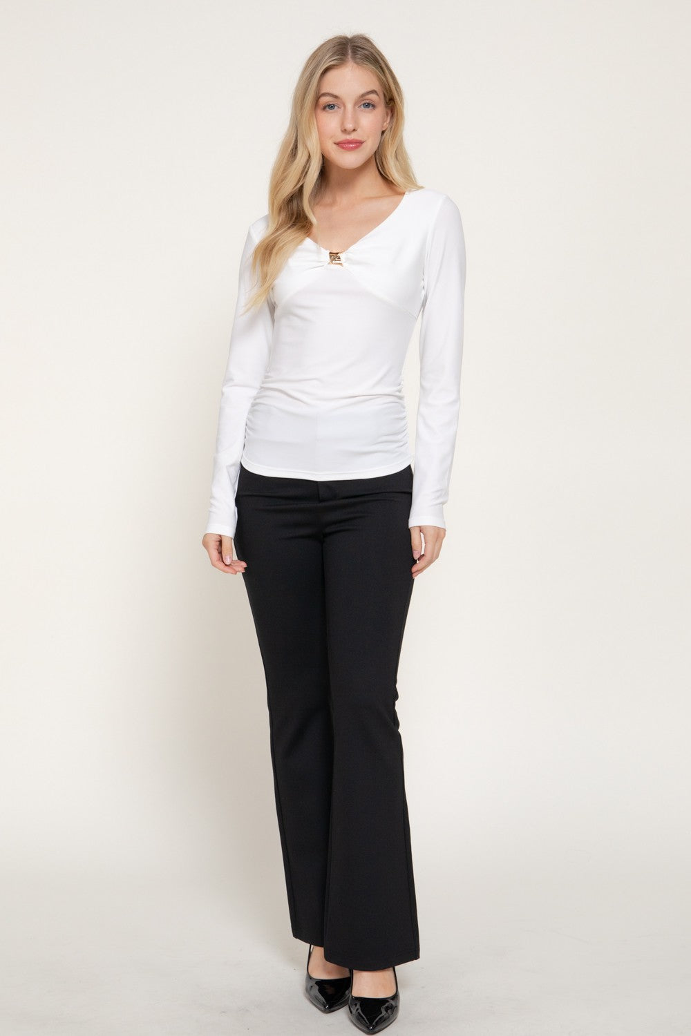 Long Slv Metal Applique V-neck Knit Top