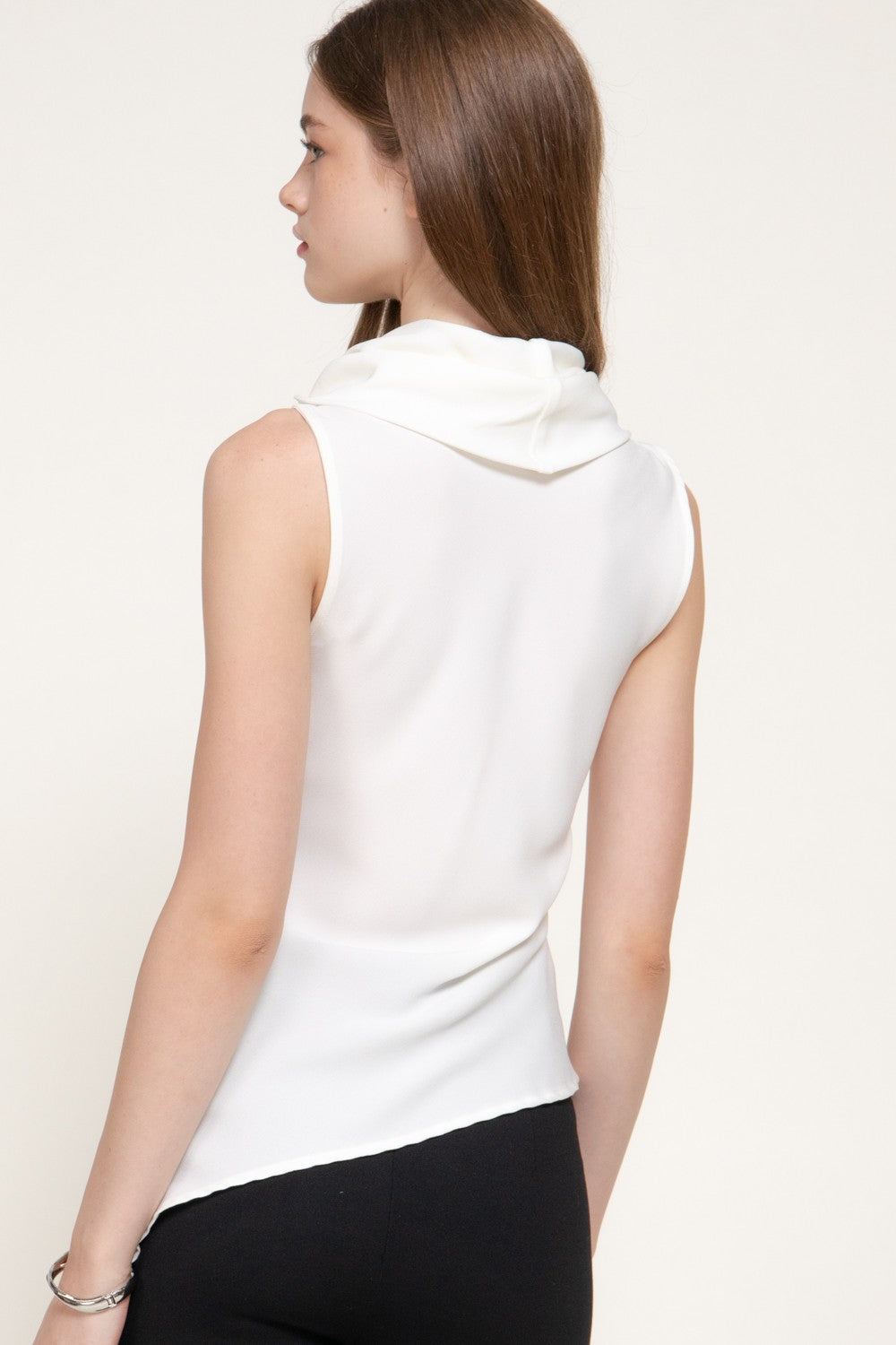 Sleeveless Flowy Neck Asymmetric Top