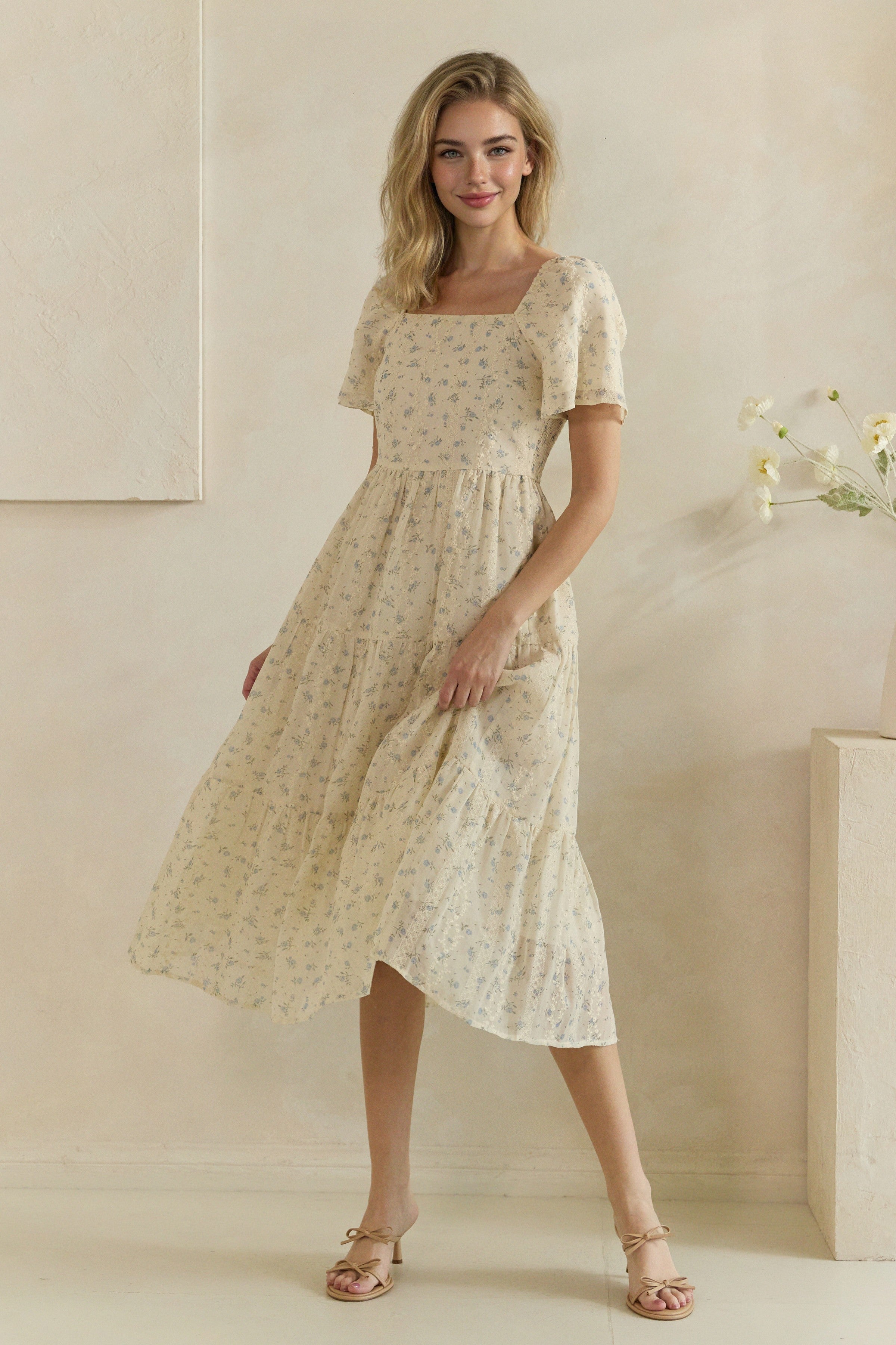 Plus Size Ditsy Floral Tiered Square Neck Midi Dress