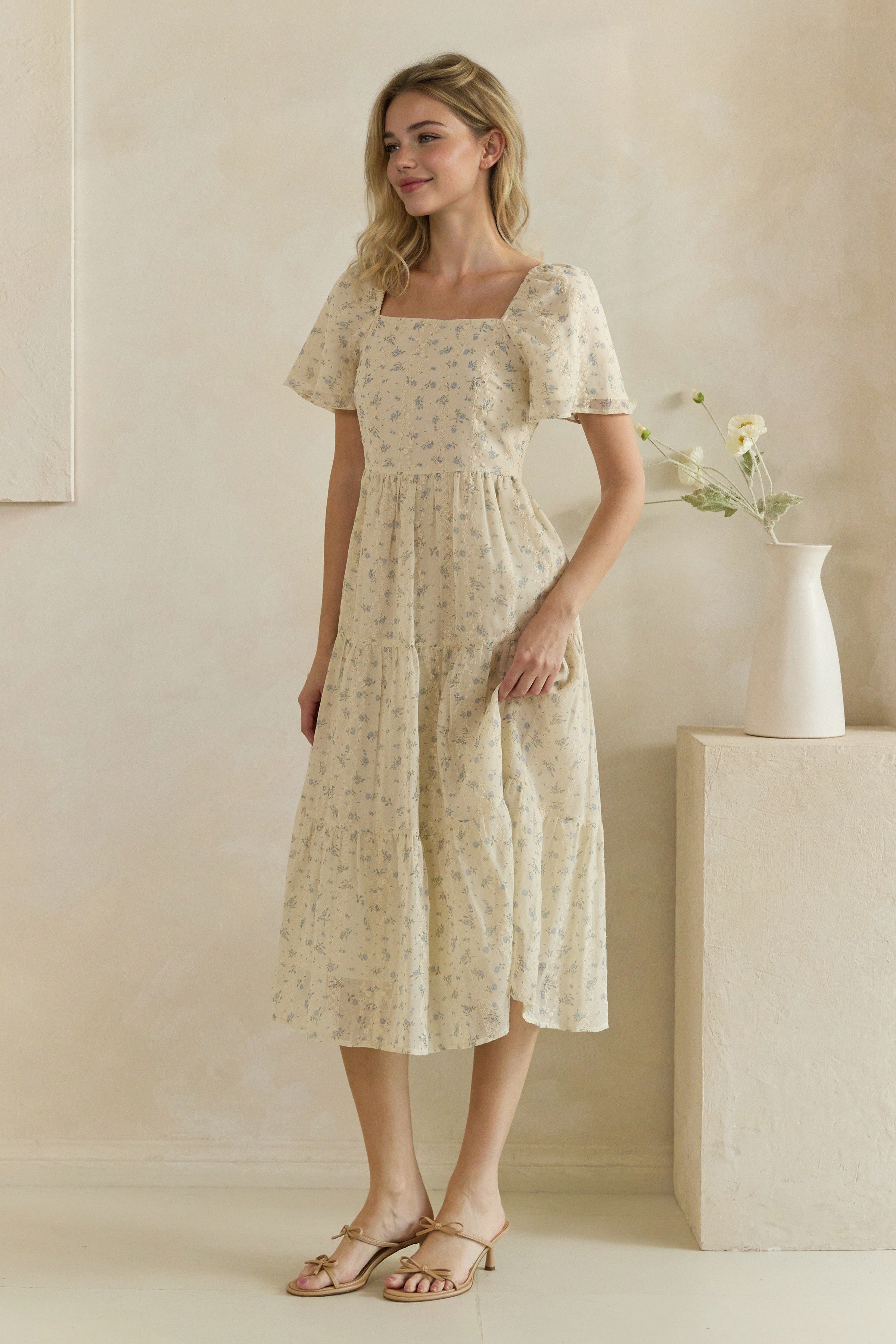 Plus Size Ditsy Floral Tiered Square Neck Midi Dress