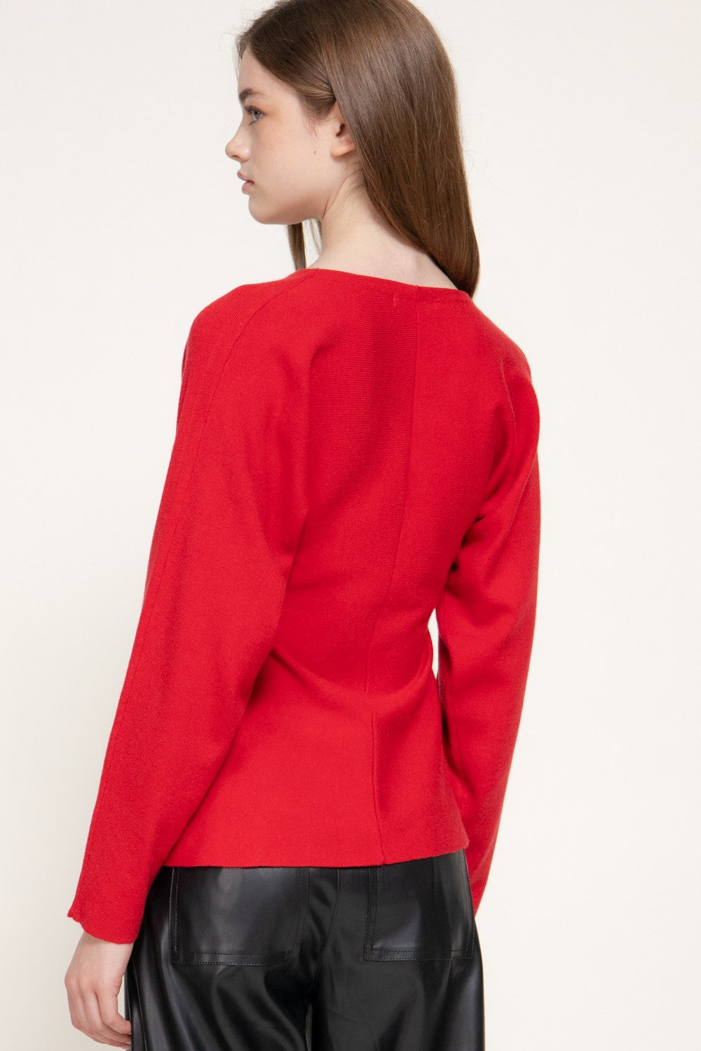 Long Sleeve V-Neck Fitted Waist Fine Knit Sweater