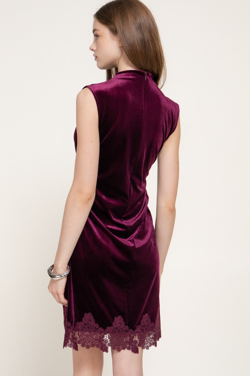 Sleeveless Hight Neck Velvet Mini Dress