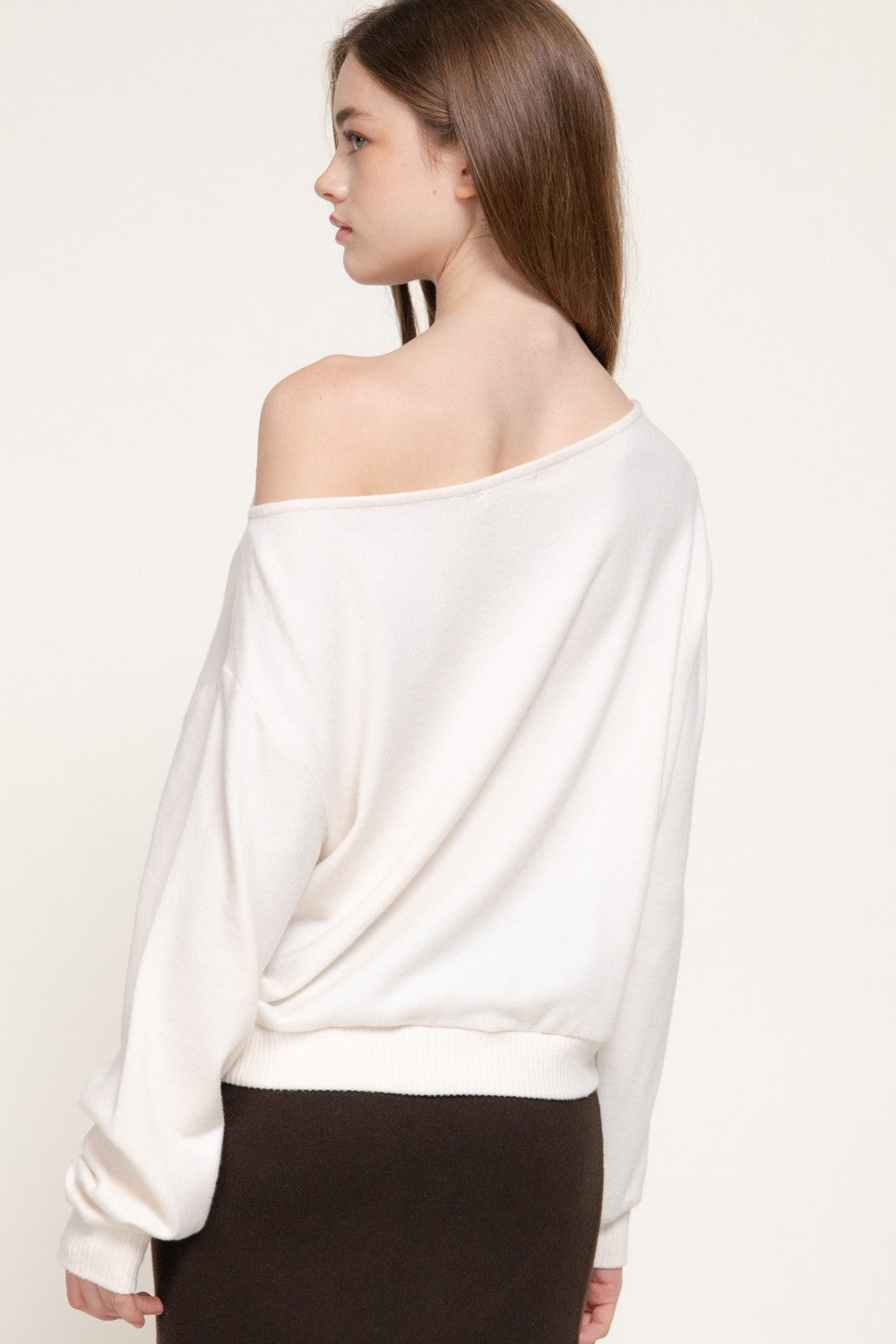 Long Slv Boat Neck Brushed Knit Top