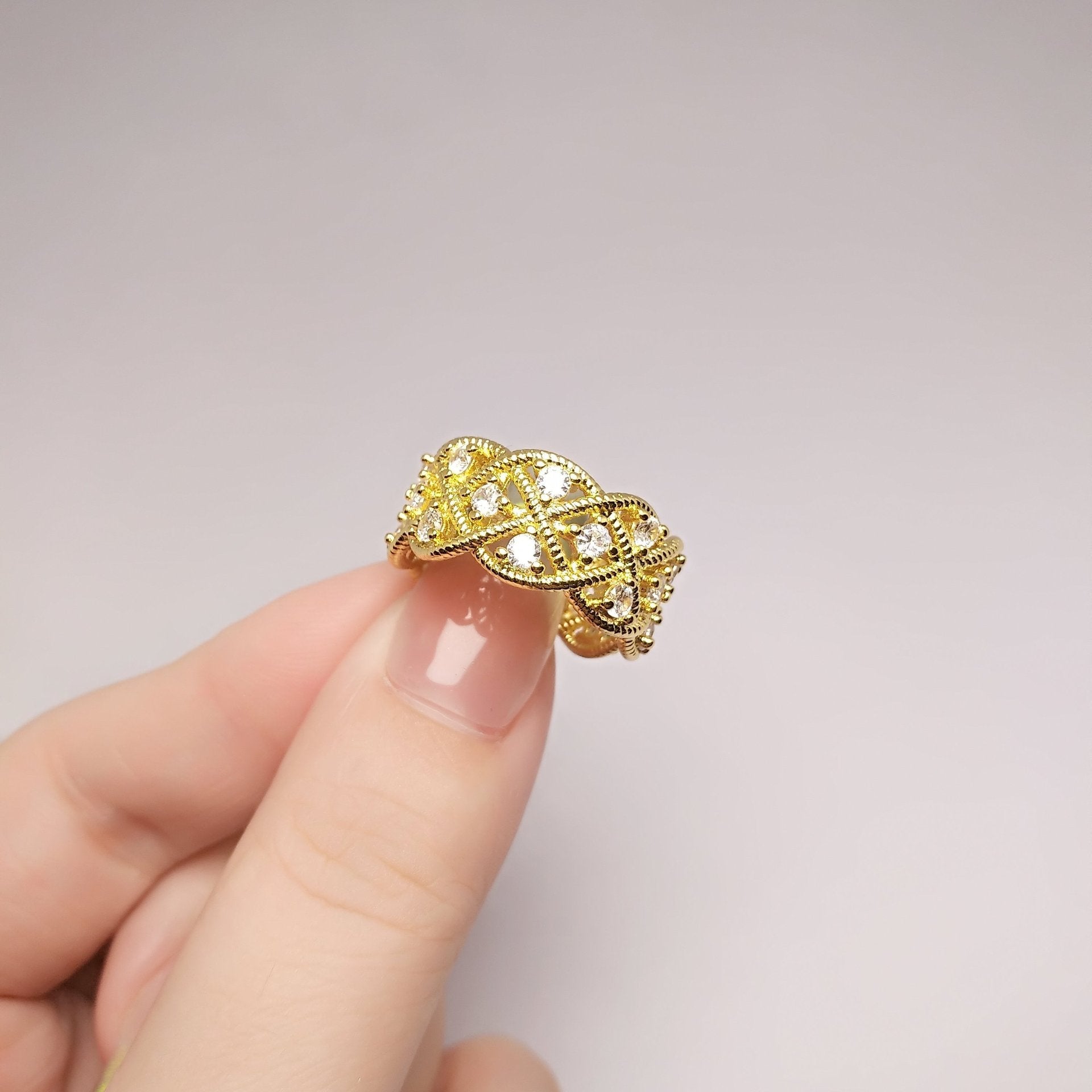 The Eternal Elegance Ring Stella Harte