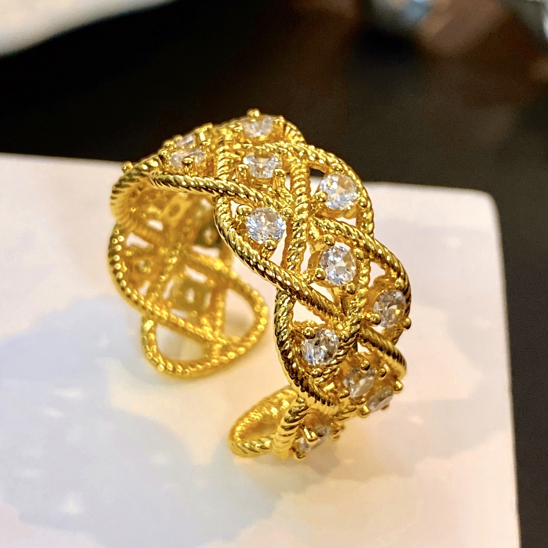 The Eternal Elegance Ring Stella Harte