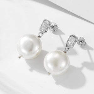 Juliette’s ShellButton Earrings Stella Harte