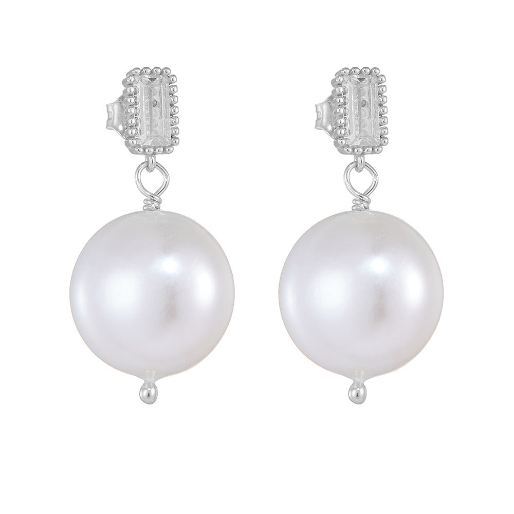 Juliette’s ShellButton Earrings