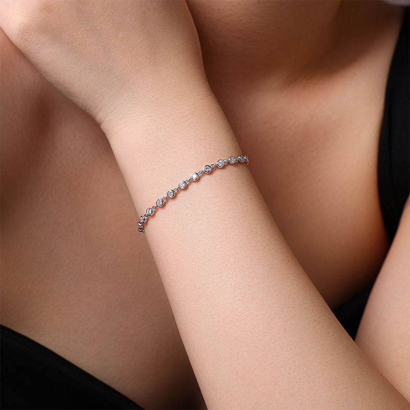Bezel Sparkle Chain Bracelet