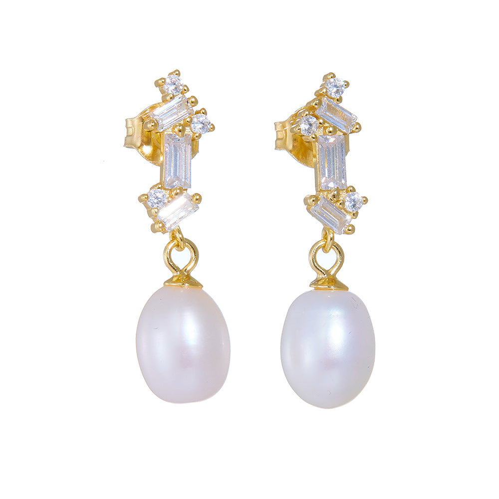 Elise’s PearlFrost Earrings