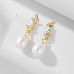 Elise’s PearlFrost Earrings