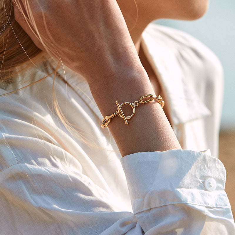 Golden Oval Link Bracelet