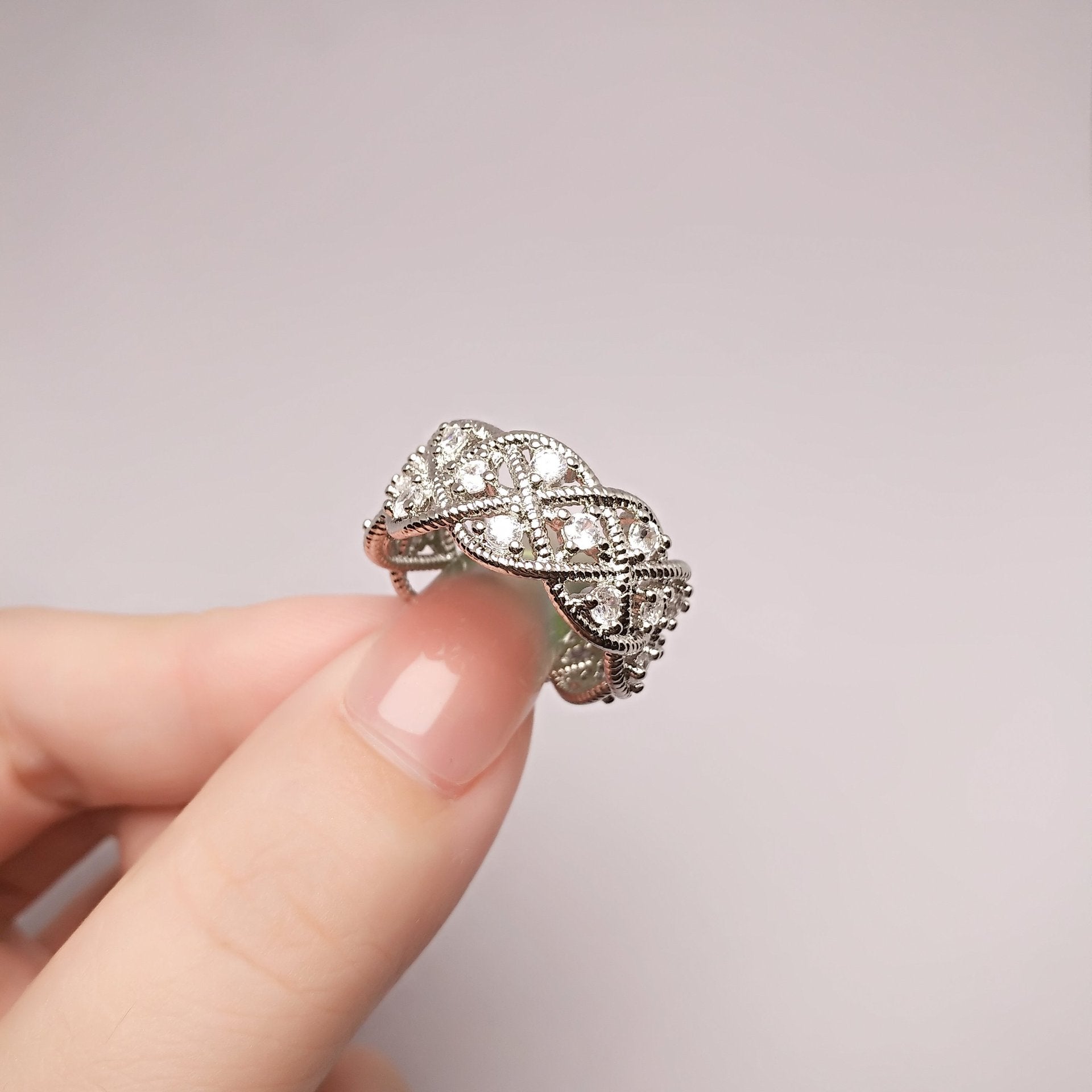 The Eternal Elegance Ring Stella Harte