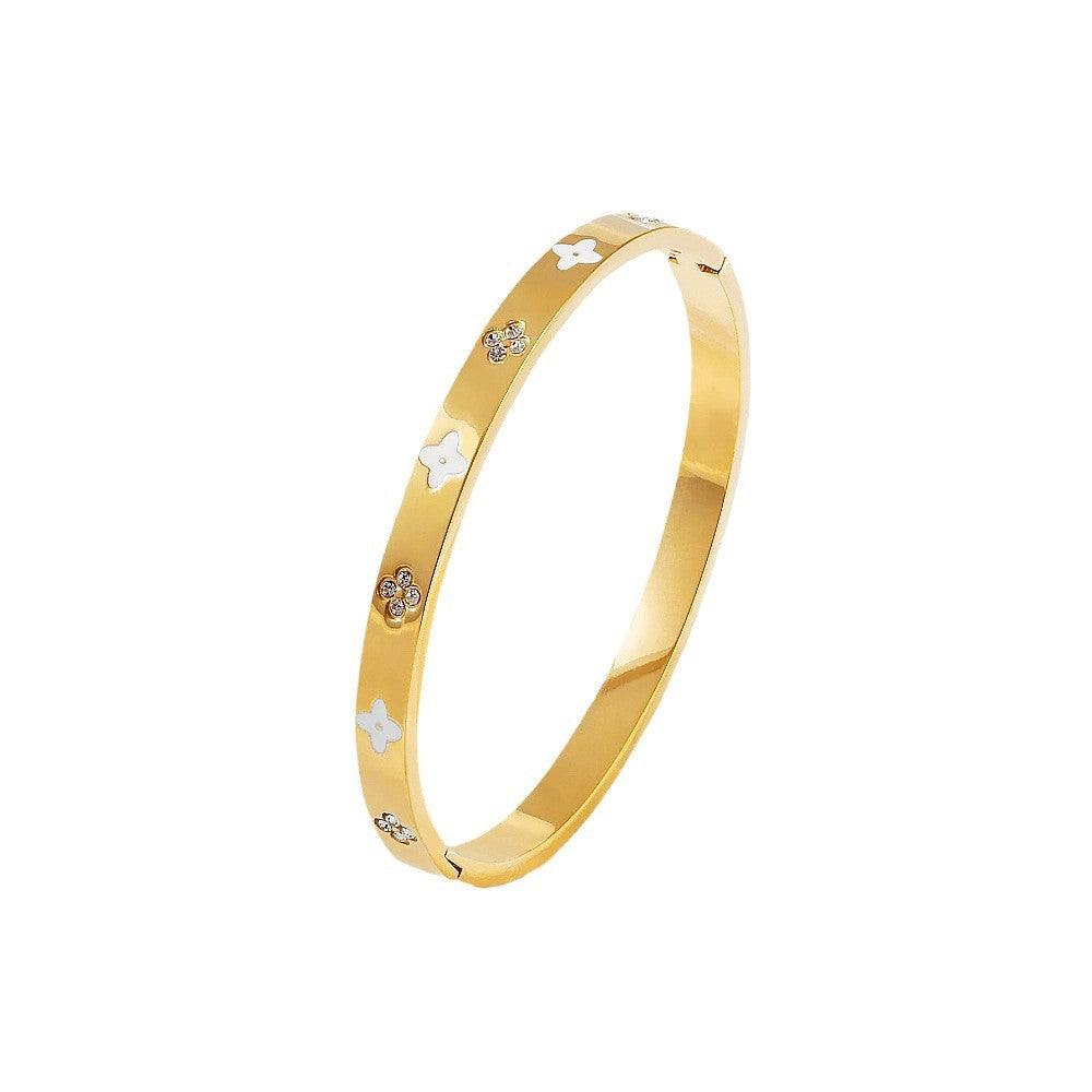 Alicia Bangle Stella Harte