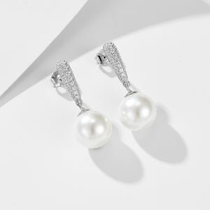 Zoe’s PearlZest Earrings