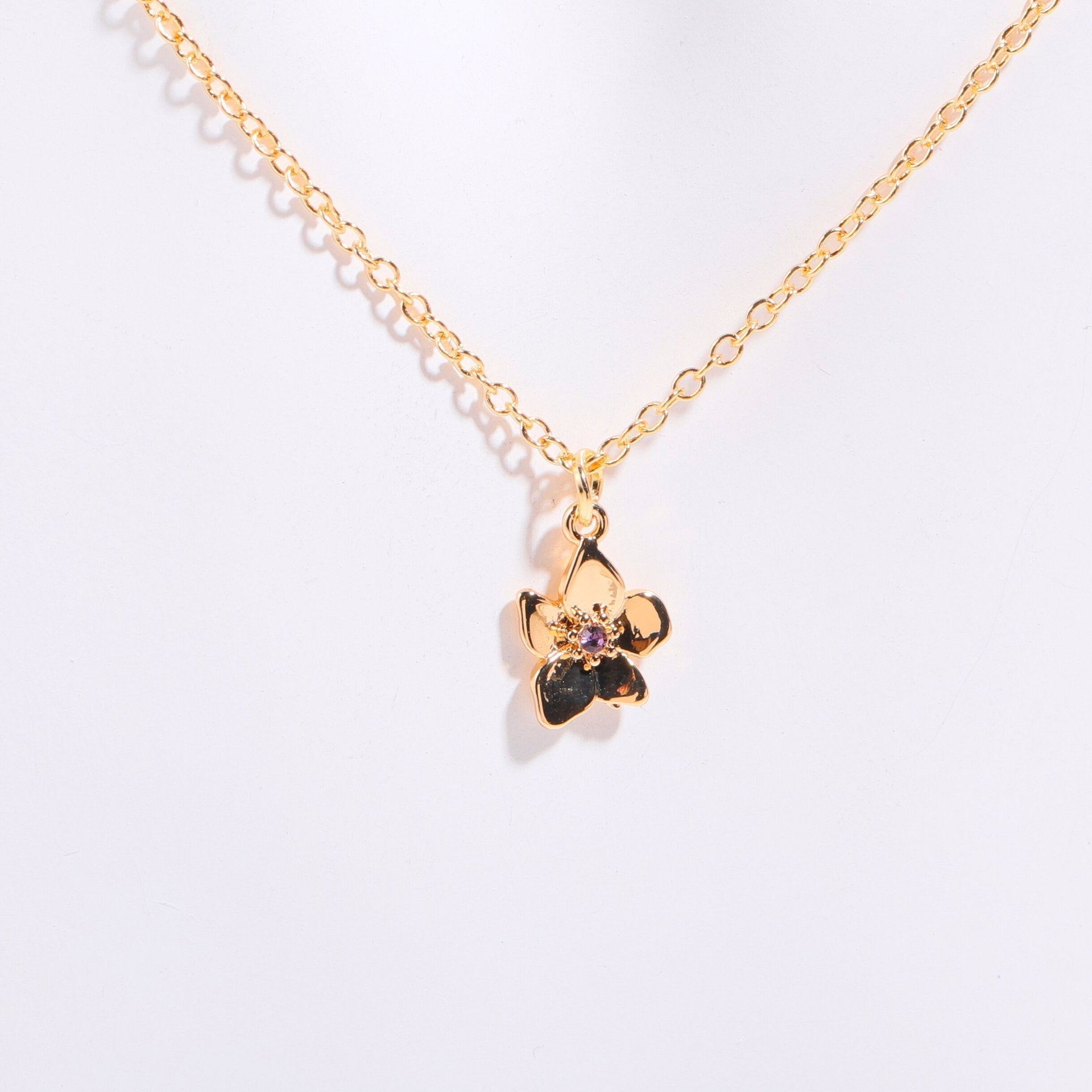 Mama's Bloom Birthstone Necklace Stella Harte