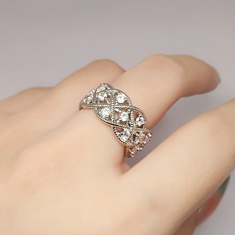 The Eternal Elegance Ring Stella Harte